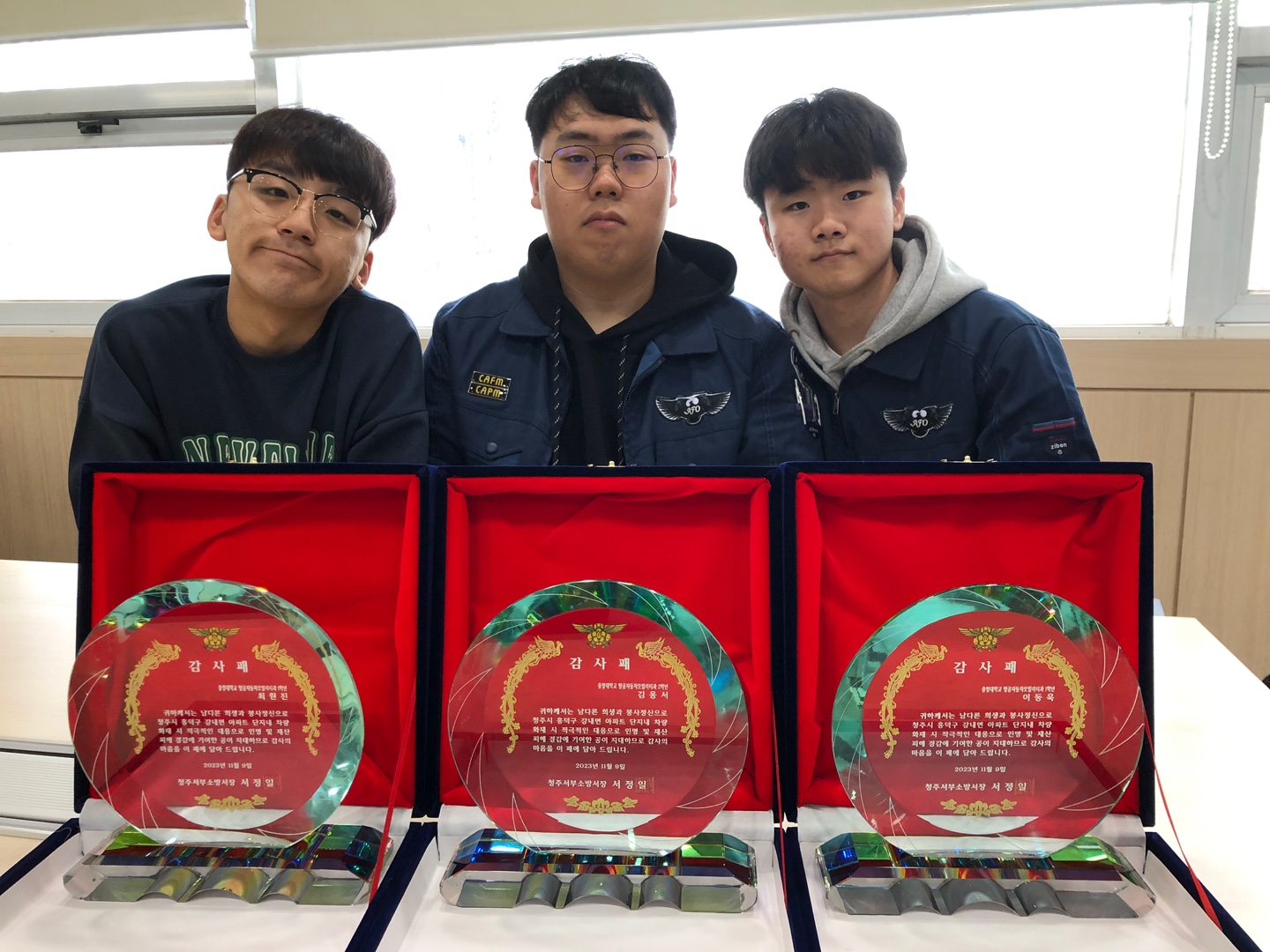 게시물의 1번째 이미지 - 하단 참조