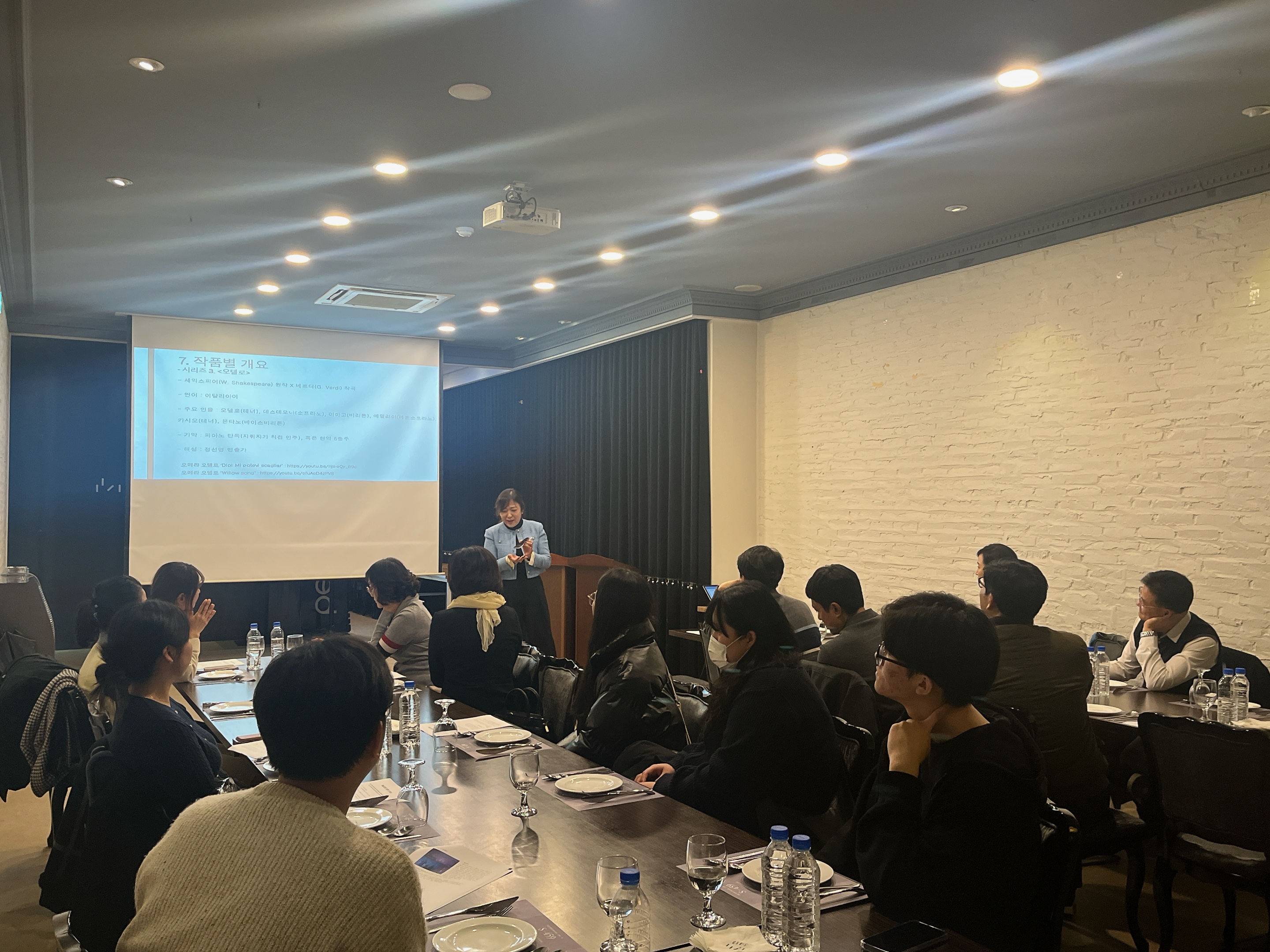 게시물의 1번째 이미지 - 하단 참조