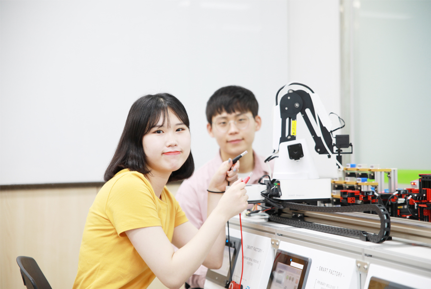 스마트컴퓨터전자과  이미지2